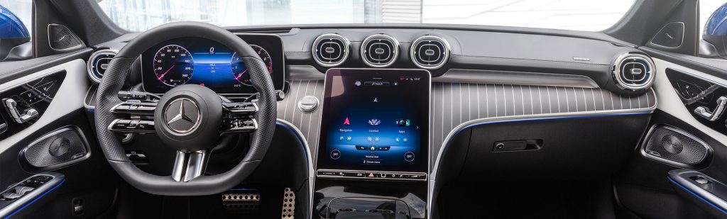 Slider_C-Klasse_T-Modell_Cockpit_2021.jpg